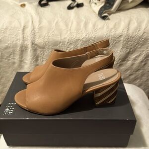 Eileen Fisher chunky heel slingbacks size 9.5